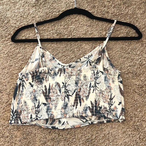 Kendall & Kylie Floral Crop Top - Picture 5 of 7